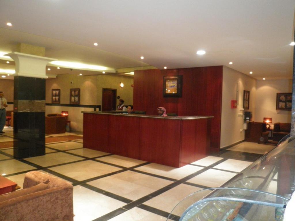 Al Muhaidb Al Nadwa Riyad Extérieur photo