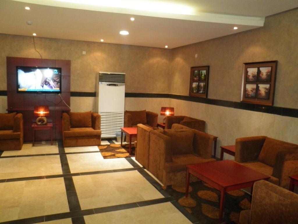 Al Muhaidb Al Nadwa Riyad Extérieur photo